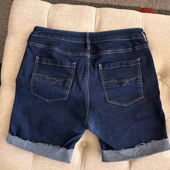 New York & Co Soho jeans shorts - Picture 3 of 5